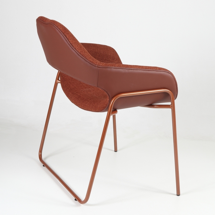 Cadeira Beso Composê Bronze ou Preta