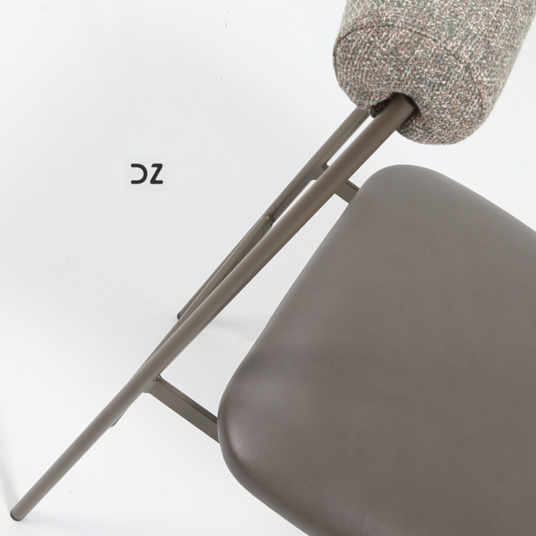 Banqueta Oliva 65CM Compose Bronze em Couro Fendi e Tecido Tramado