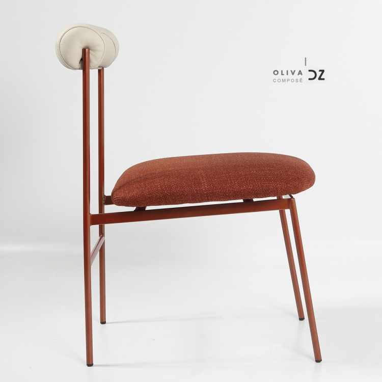 Cadeira Oliva Compose em Couro Off White e Tecido Tramado