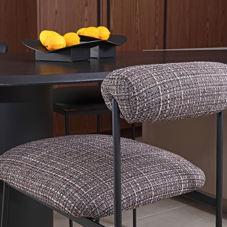 Banqueta Oliva 70CM Preta em Tecido Enredo Eco