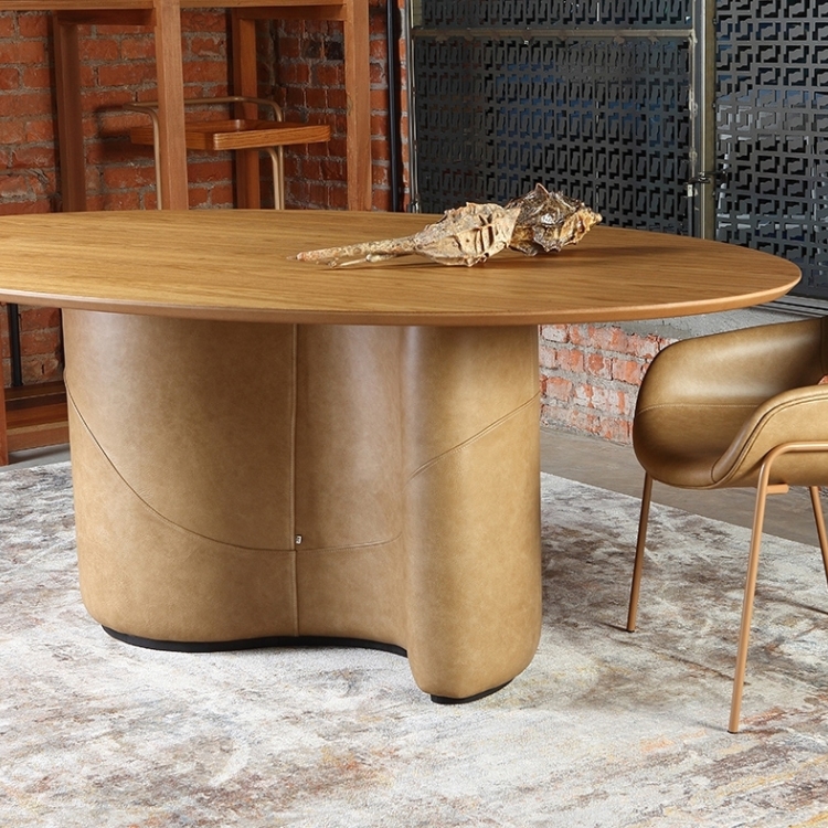 Messa de Jantar Bossa Tampo Oval Lâmina de Madeira