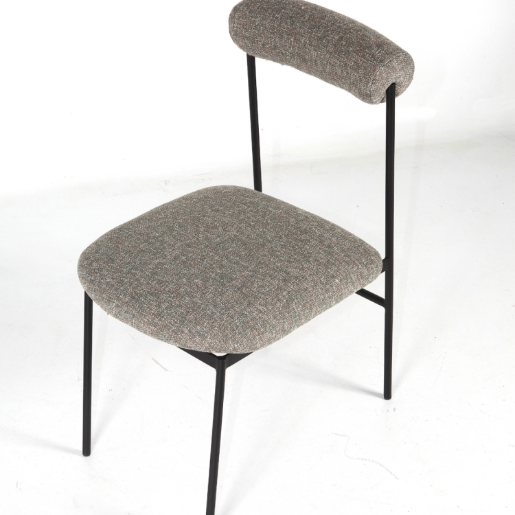 Cadeira Oliva Estrutura Preta e Tecido Tramado Verde